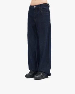 RAW DENIM -Vicinity Fashion Store 02 0f42b1a3 f05a 45e1 b1c5 6d8912257f8b