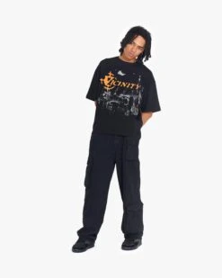 HAUNTED HOUSE TEE BLACK -Vicinity Fashion Store 06 788bc76c a28e 4122 b38a 119aebd520d8