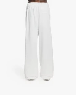 INSIDE OUT JOGGER WHITE -Vicinity Fashion Store Back 970cf305 938a 4b58 8aaf 4900746303d4