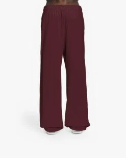 INSIDE OUT JOGGER WINE RED -Vicinity Fashion Store Back 9e458f35 fac1 421f 8649 de5b57d552c4