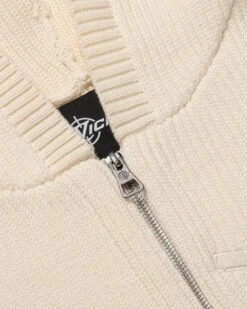 V-LOGO KNIT ZIP HOODIE BEIGE -Vicinity Fashion Store CLOSE UP BEIGE