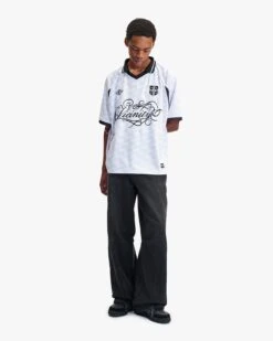 CHECKERED BW JERSEY WHITE -Vicinity Fashion Store POSE 1 519f4ad0 45f0 47fd b74f 9b41a9d7e47e