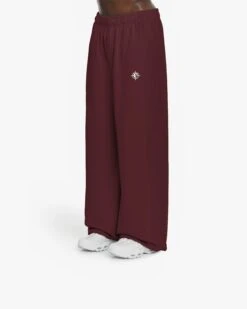 INSIDE OUT JOGGER WINE RED -Vicinity Fashion Store Tilt ecfa6632 3e7f 426e aa5b 3809e4a68746