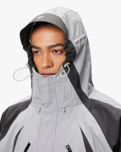 TRAIL WINDBREAKER GREY -Vicinity Fashion Store Untitled 1 0006 Layer0copy26