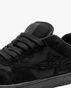 AKIMBO LOWS "NOIR" -Vicinity Fashion Store Untitled 2 0002 Layer 0 copy 11