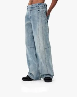 MAXIMUM DENIM VINTAGE BLUE -Vicinity Fashion Store pose01 49ab32e0 c427 4495 968e f18ed210cfab