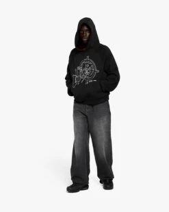 CONSTRUCTION LOGO HOODIE BLACK -Vicinity Fashion Store pose02 6fad486c 5189 4cde 99fb 7f8ea7b54fdb