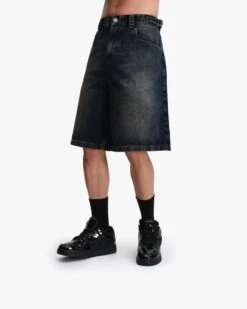 WEST COAST DENIM JORTS -Vicinity Fashion Store pose02 ce55b229 01ea 4b89 8a51 61a3cfdc2743