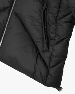 X-PUFFER VEST BLACK -Vicinity Fashion Store website pic main 0001 Backgroundcopy38 9007faba 2ae2 467c 87e6 5e25774e6b9b