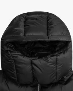 V-PUFFER JACKET BLACK -Vicinity Fashion Store website pic main 0002 Backgroundcopy37