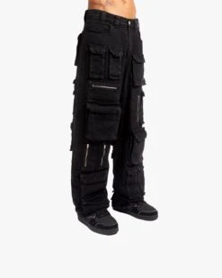 420 CARGOPANTS BLACK -Vicinity Fashion Store website pic main 0005 Backgroundcopy17