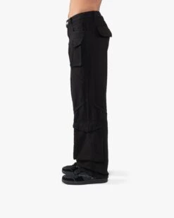 ASYMETRICAL CARGOPANTS BLACK -Vicinity Fashion Store website pic main Asymetrical 0004s 0001 21122022 Vicinity Puffershoot 873Kopie