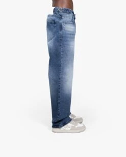 BLUE WASHED DENIM (OLD SIZING)* -Vicinity Fashion Store website pic main basic denim 0002s 0009 06062023 2I2A4628Kopie